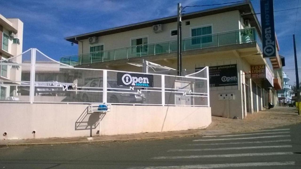 Open Hotel Telêmaco Borba Kültér fotó